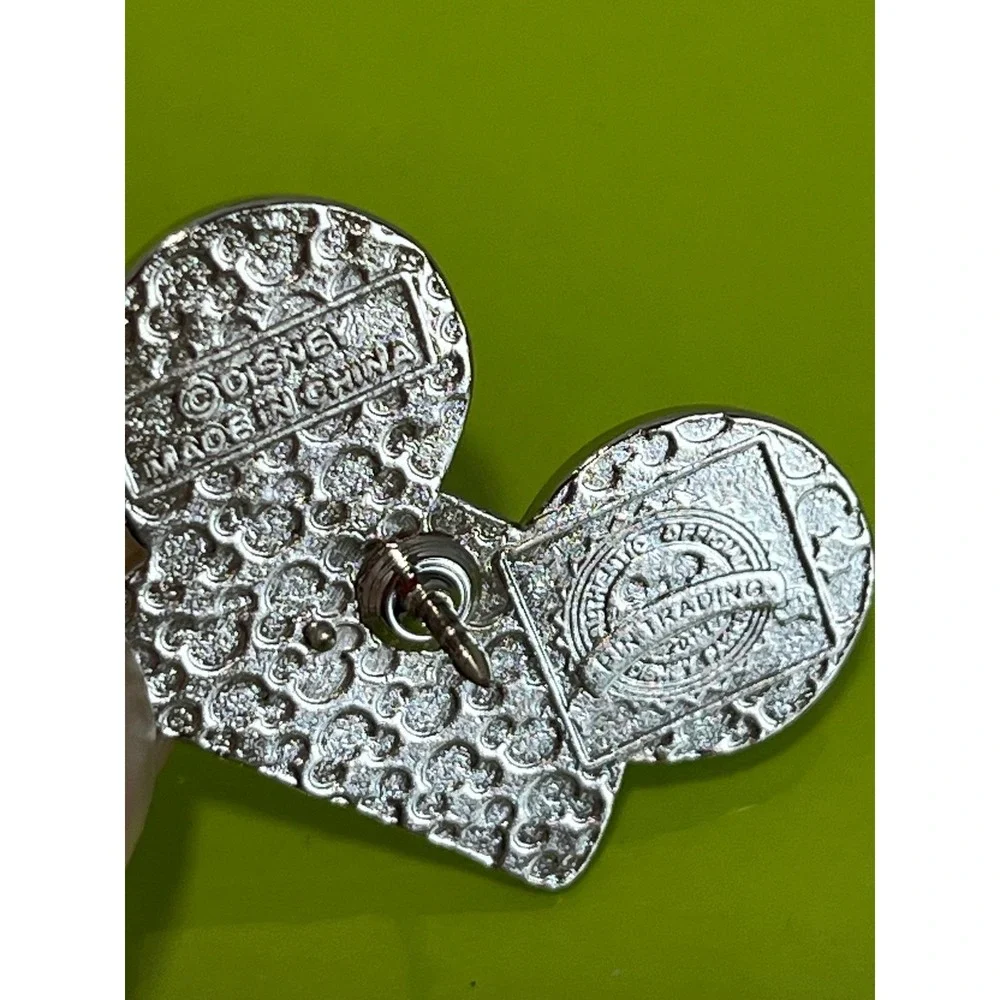 Disney Parks Official Mickey Mouse Black Ear Hat Lapel /  Hat Trade Pin EUC
